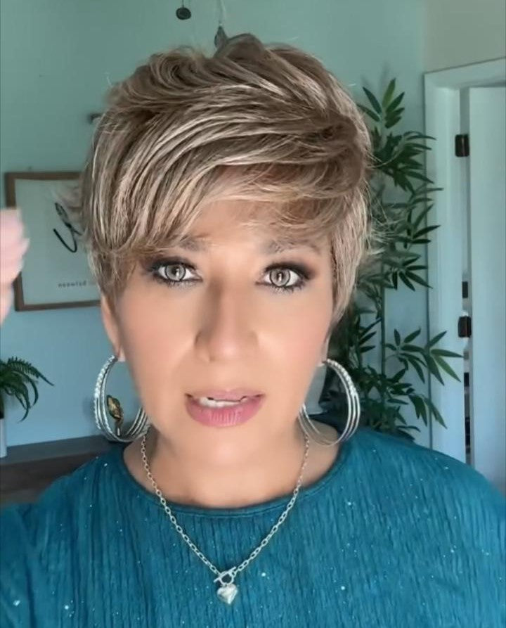 Mixed Blonde Color Short Hair Wig