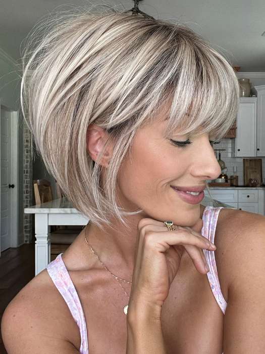 Sing | Synthetic Lace Front Wig (Mono Part)