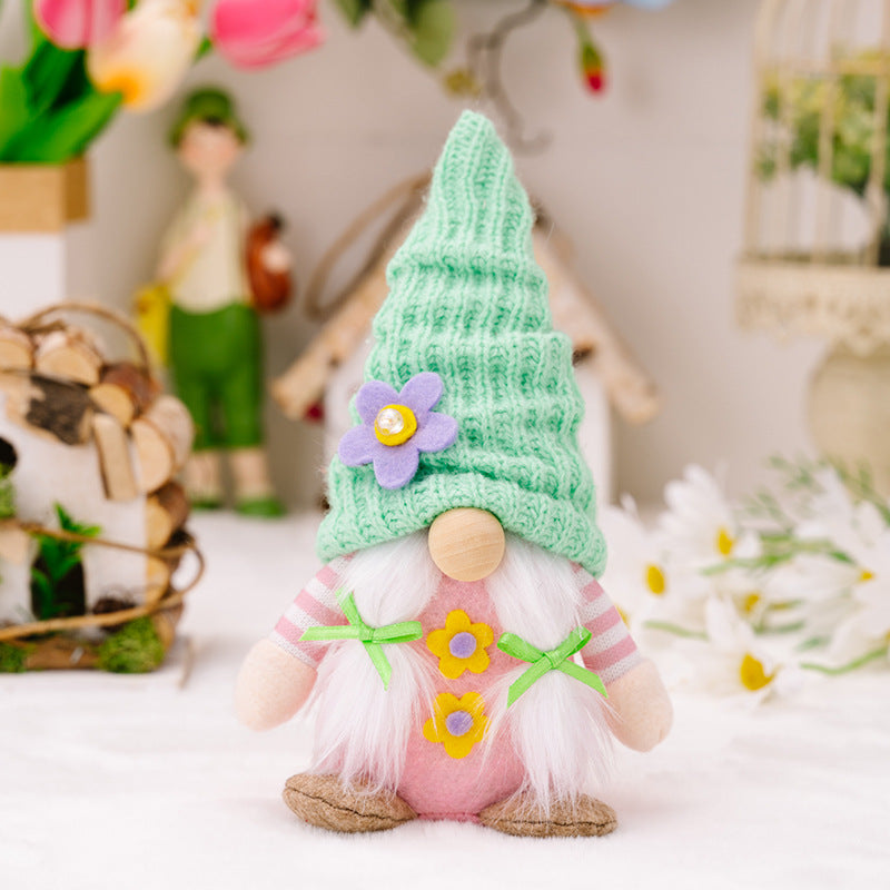 Fresh knit hat gnomes
