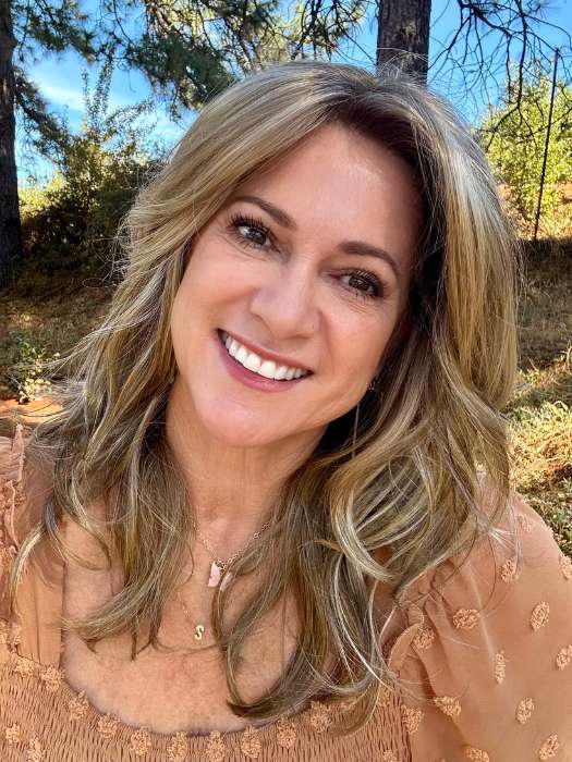 Miranda Lite | Synthetic Lace Front Wig (Hand Tied)